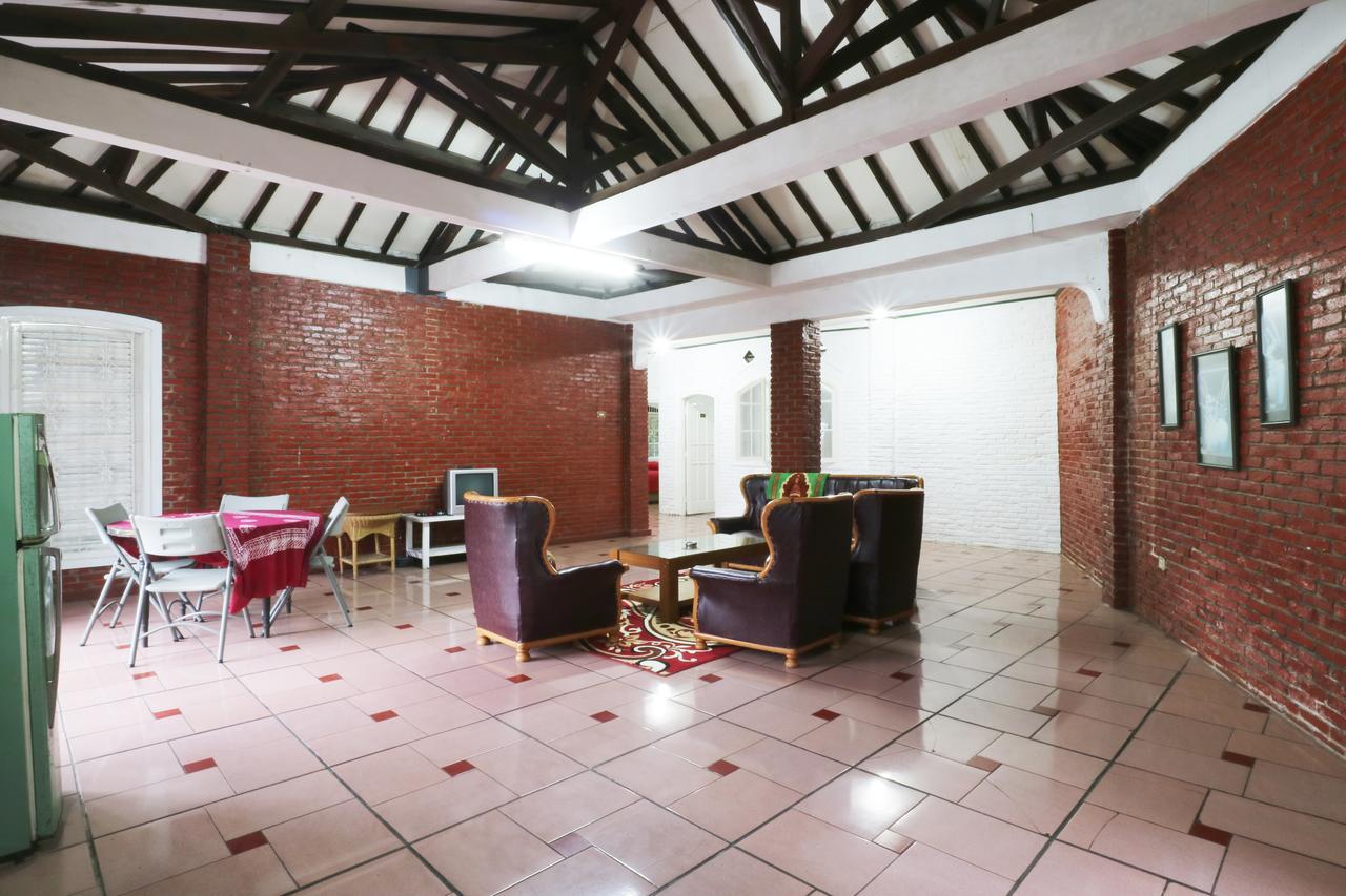 Villa Madani Paragajen Екстериор снимка