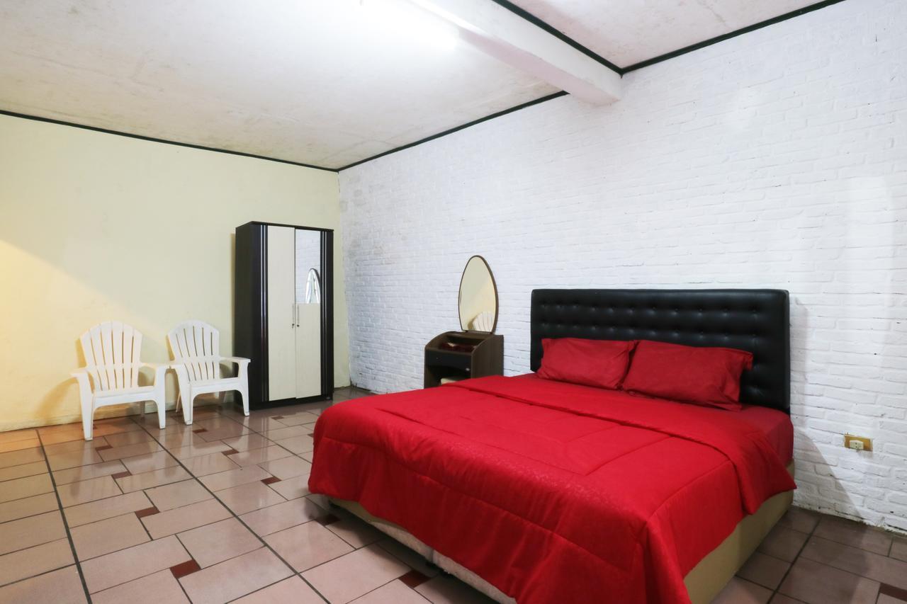 Villa Madani Paragajen Екстериор снимка