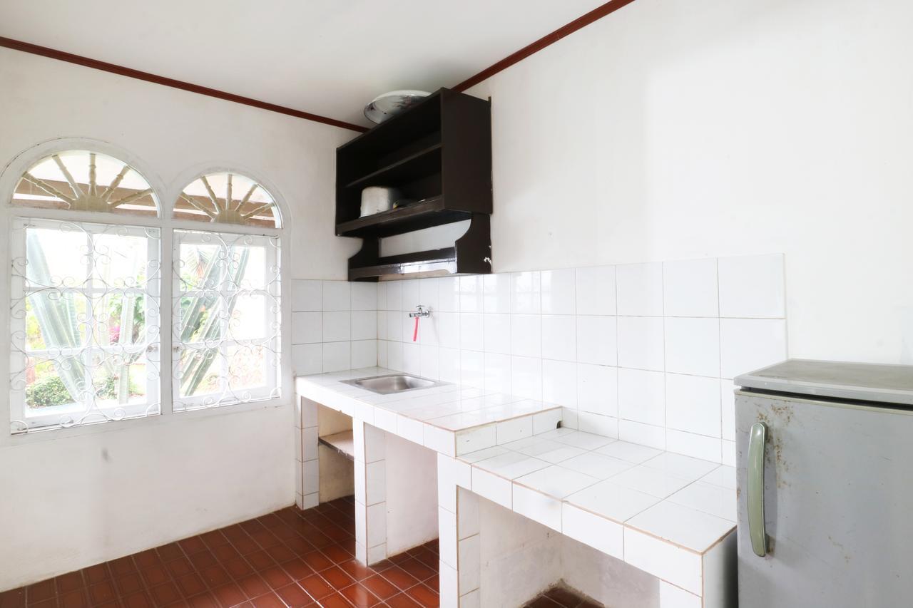 Villa Madani Paragajen Екстериор снимка